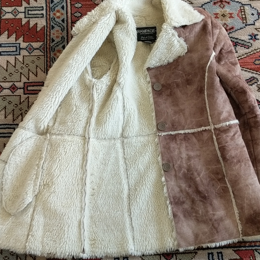 Coat. - Picture 4 of 5